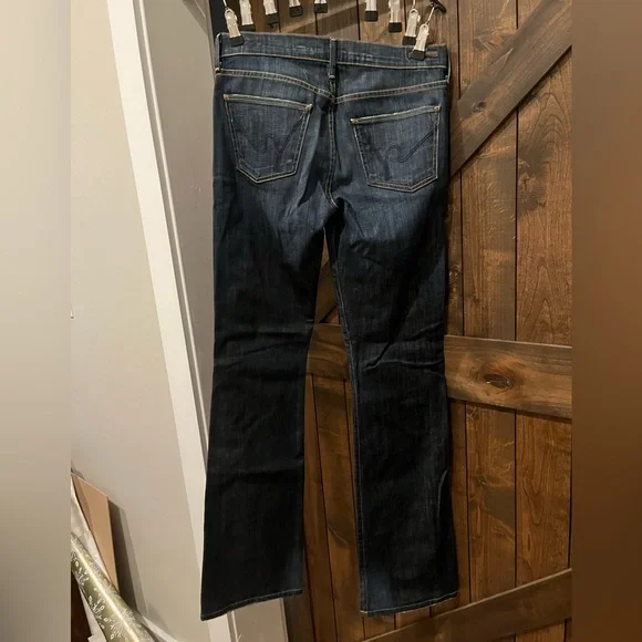 Citizens of Humanity fab bootcut jeans. Low waist and great condition. Size 28 - Picture 3 of 5